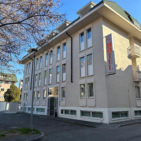 Hotel Kristall Corsico Extérieur photo