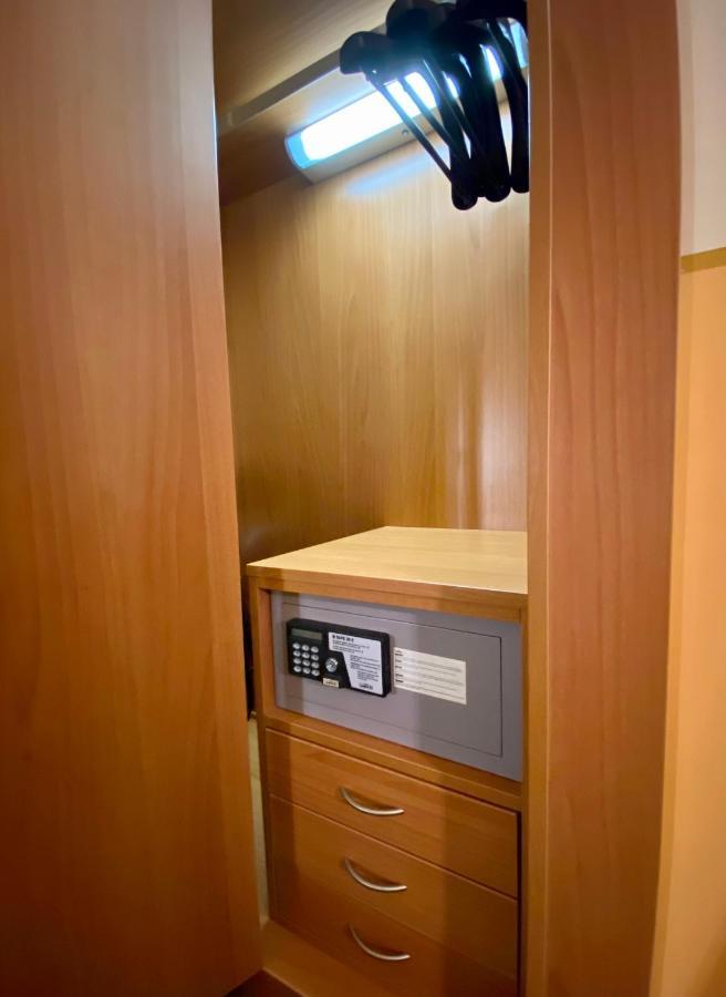 Hotel Kristall Corsico Extérieur photo