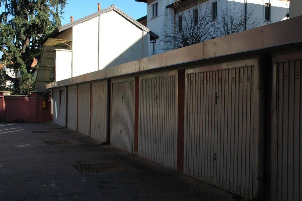 Hotel Kristall Corsico Extérieur photo