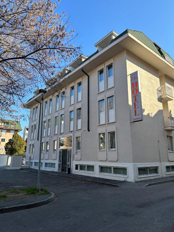 Hotel Kristall Corsico Extérieur photo